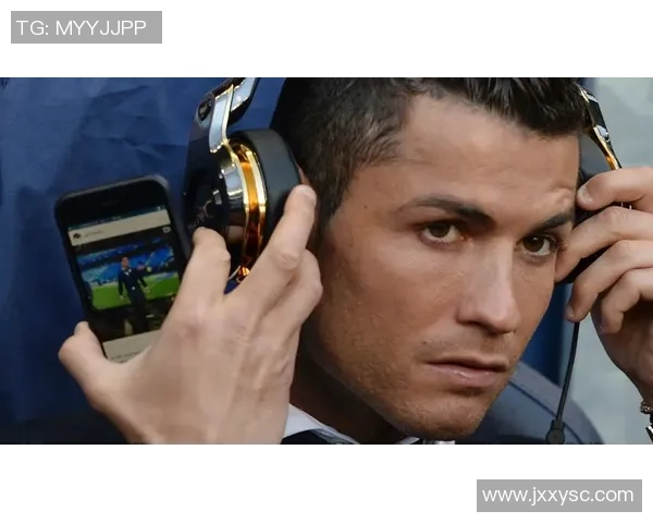 足球明星同款耳机带你感受赛场激情与音乐魅力的完美结合